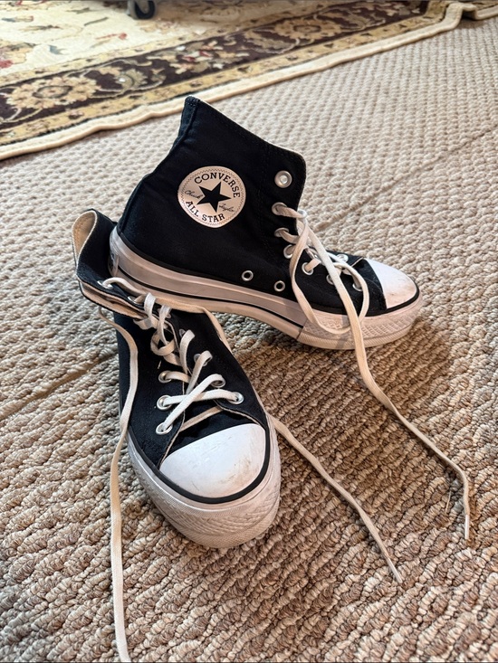Converse Shoes - Converse High Top Sneakers in Black and White